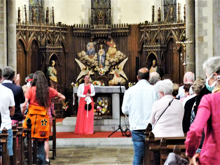 Photo Standing ovation pour la violoniste virtuose Natacha Triadou et les Merveilles du Violon en Bretagne