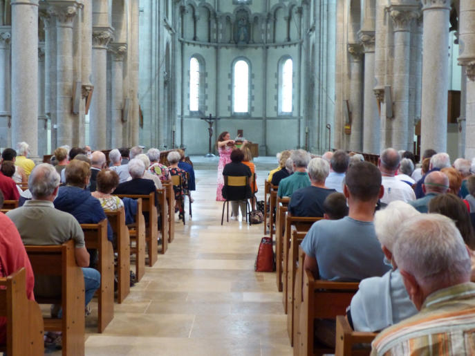 Photo Un public très nombreux lors du concert de la violoniste virtuose Natacha Triadou avec Les Merveilles du Violon